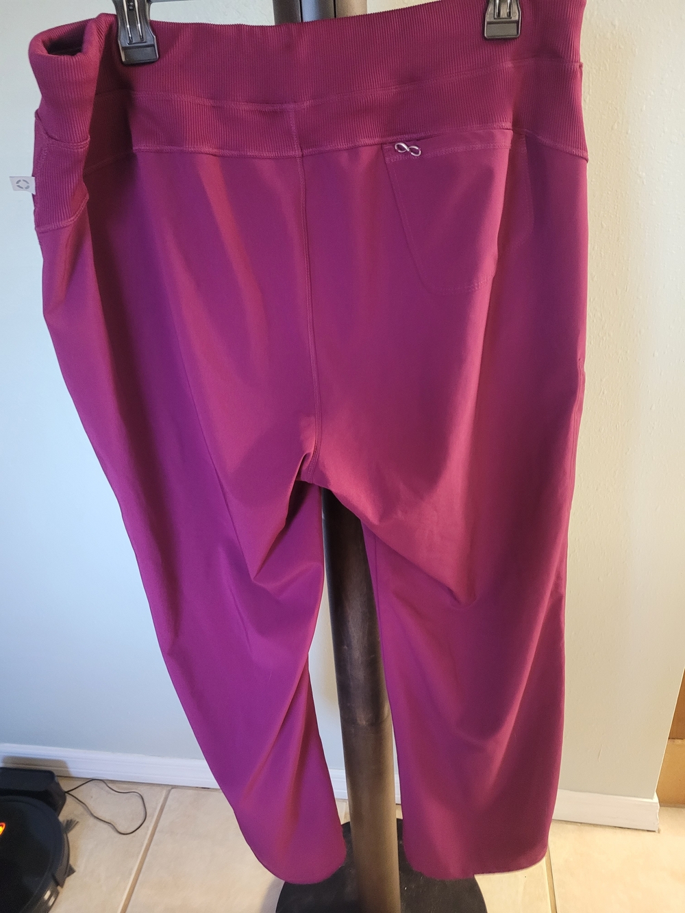Cherokee Infinity certainty scrub pants. Size XL. - Picture 3 of 3